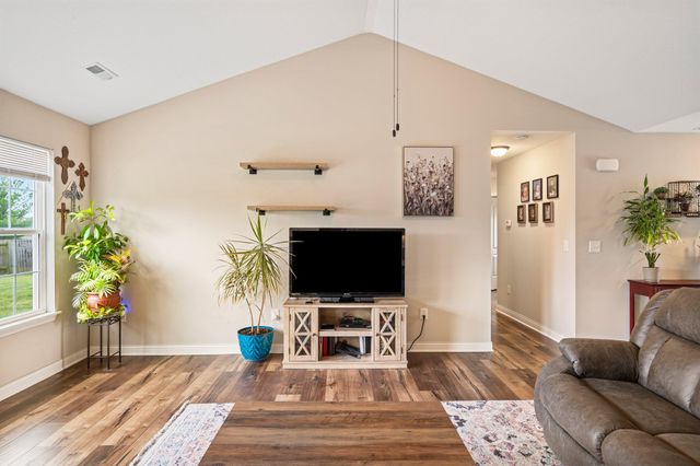 5304 ASPEN RIDGE DR, Columbia, MO 65202