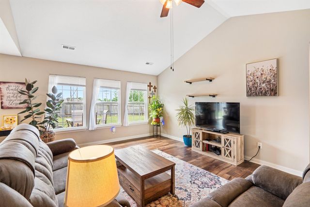 5304 ASPEN RIDGE DR, Columbia, MO 65202