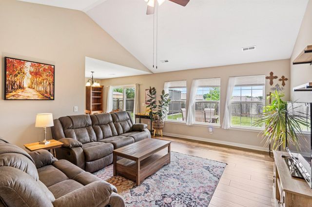 5304 ASPEN RIDGE DR, Columbia, MO 65202