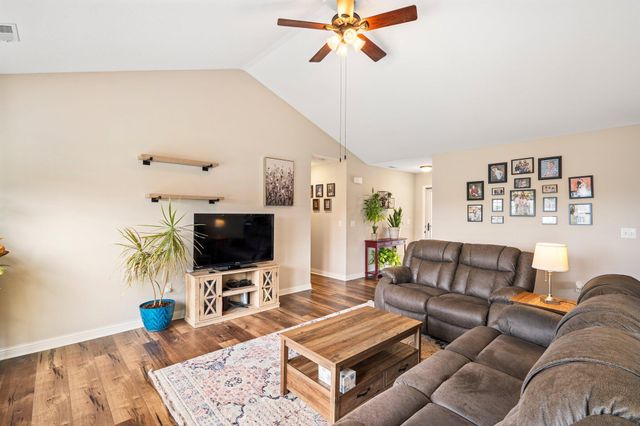 5304 ASPEN RIDGE DR, Columbia, MO 65202