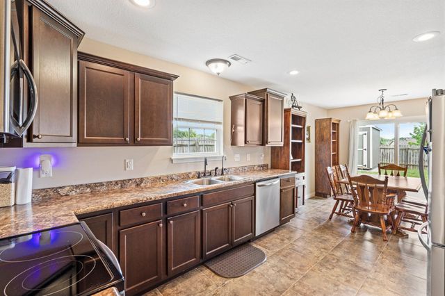 5304 ASPEN RIDGE DR, Columbia, MO 65202