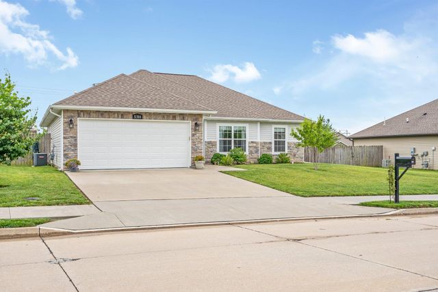 5304 ASPEN RIDGE DR, Columbia, MO 65202