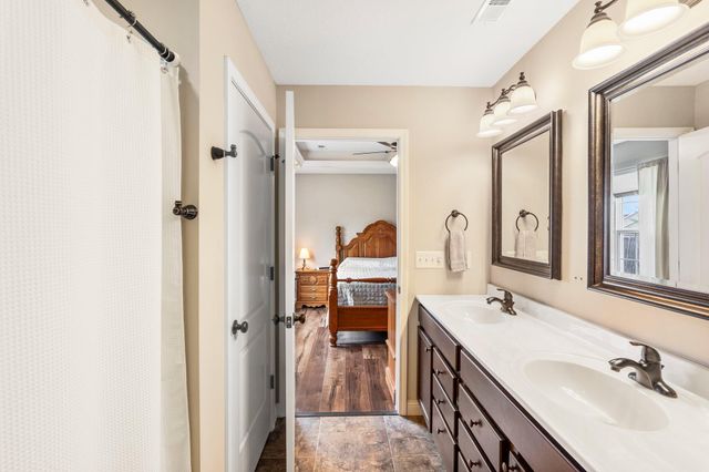 5304 ASPEN RIDGE DR, Columbia, MO 65202