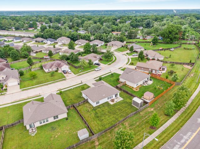 5304 ASPEN RIDGE DR, Columbia, MO 65202