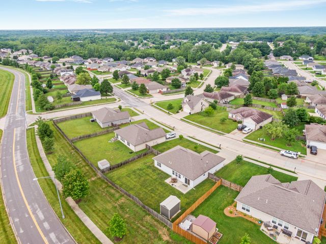 5304 ASPEN RIDGE DR, Columbia, MO 65202