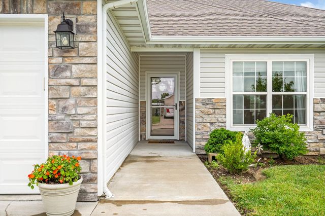 5304 ASPEN RIDGE DR, Columbia, MO 65202