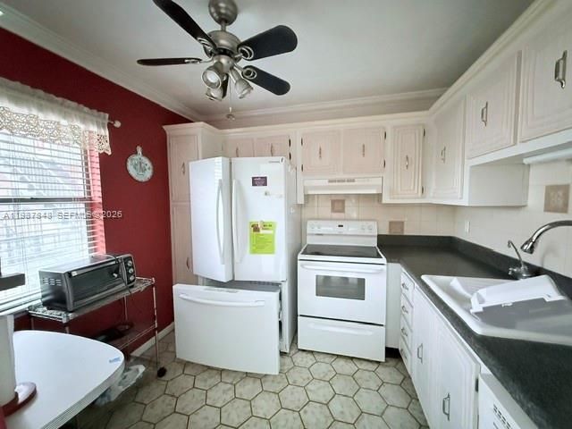 2841 Somerset Drive 305, Lauderdale Lakes, FL 33311
