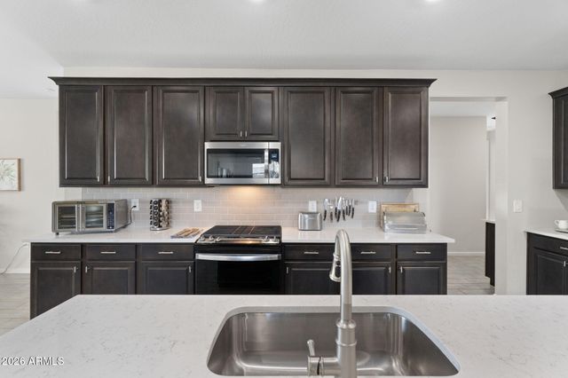 17765 W SUPERIOR Avenue, Goodyear, AZ 85338