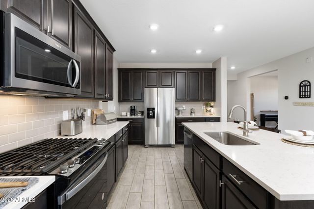 17765 W SUPERIOR Avenue, Goodyear, AZ 85338