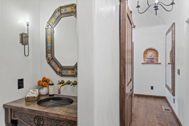 1701 Paseo De Peralta, Santa Fe, NM 87501