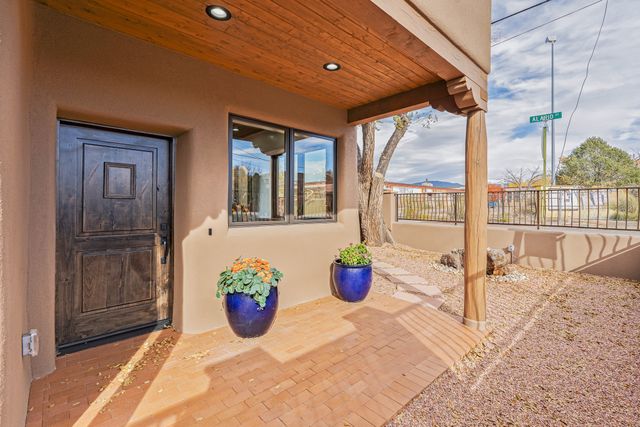 1701 Paseo De Peralta, Santa Fe, NM 87501