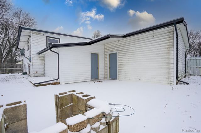 23424 Urban Street, Macomb Township, MI 48042