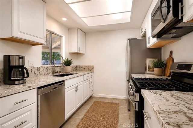 5128 Lakewood Drive, San Bernardino, CA 92407