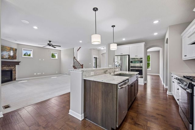 16710 51st Place N, Plymouth, MN 55446