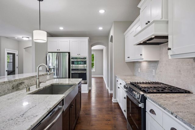 16710 51st Place N, Plymouth, MN 55446