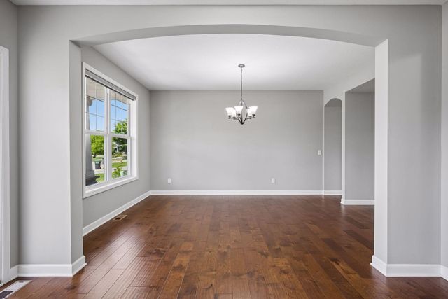 16710 51st Place N, Plymouth, MN 55446