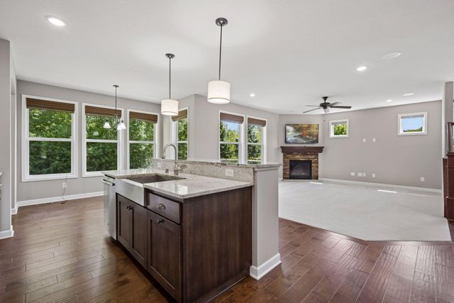 16710 51st Place N, Plymouth, MN 55446