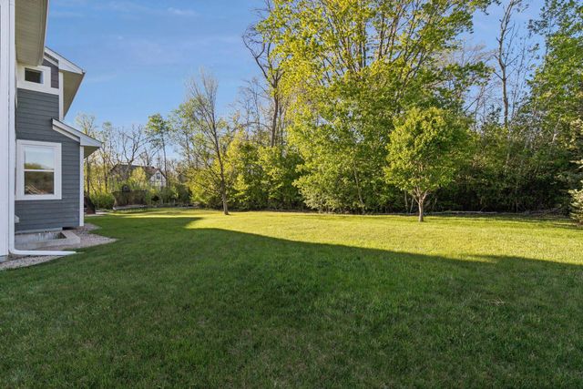16710 51st Place N, Plymouth, MN 55446