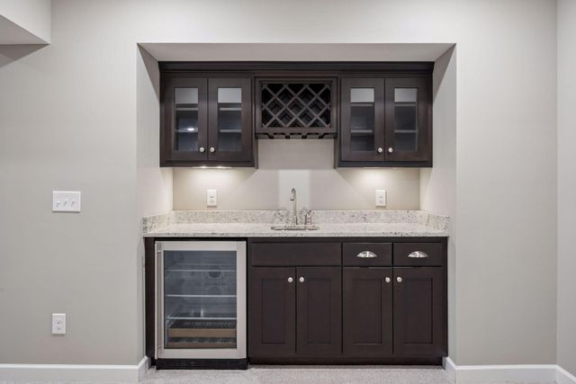 16710 51st Place N, Plymouth, MN 55446
