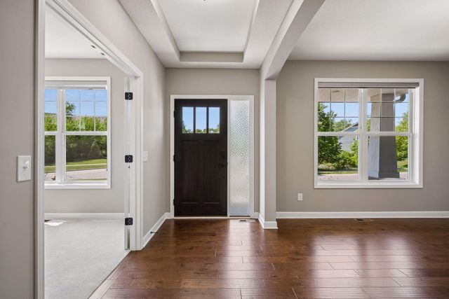 16710 51st Place N, Plymouth, MN 55446