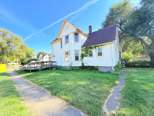 695 N Harrison Avenue, Kankakee, IL 60901