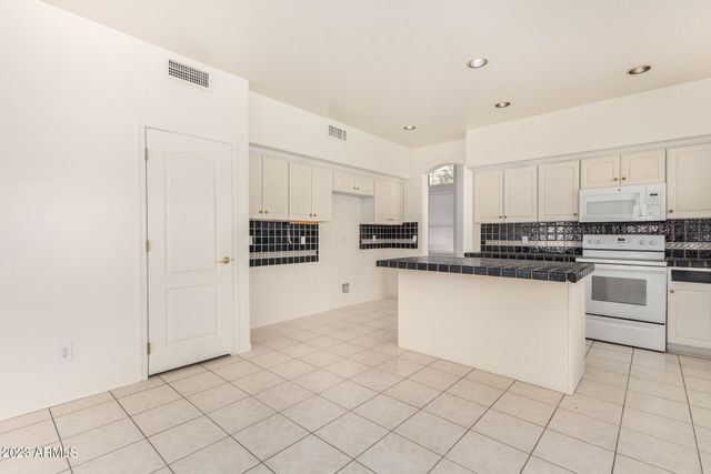 6442 W VICTORIA Lane, Chandler, AZ 85226