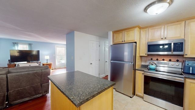 192 Twin Lakes Dr 192, Halifax, MA 02338