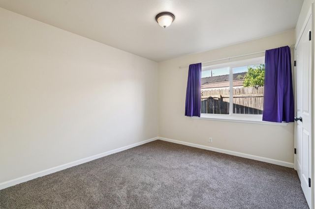 8905 Rosewood Dr, Sacramento, CA 95826