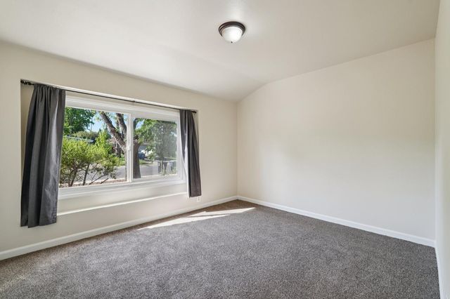 8905 Rosewood Dr, Sacramento, CA 95826