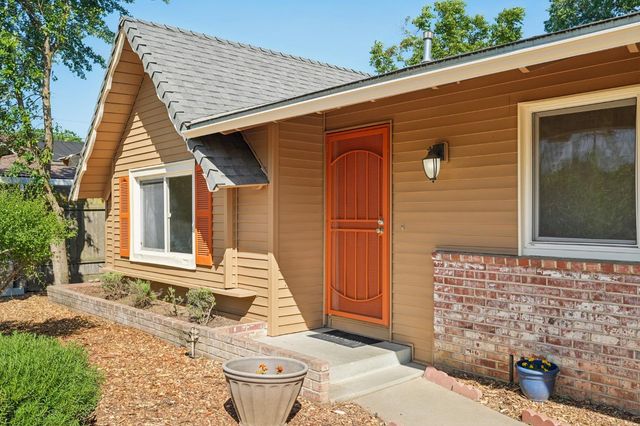 8905 Rosewood Dr, Sacramento, CA 95826