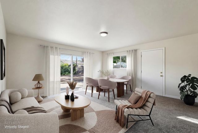 8905 Rosewood Dr, Sacramento, CA 95826