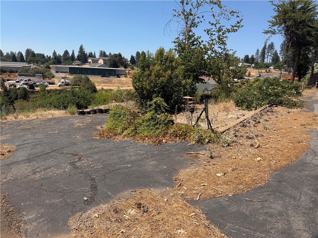 Image 1 of property listing at 5689 Brookview Way, Paradise, CA 95969