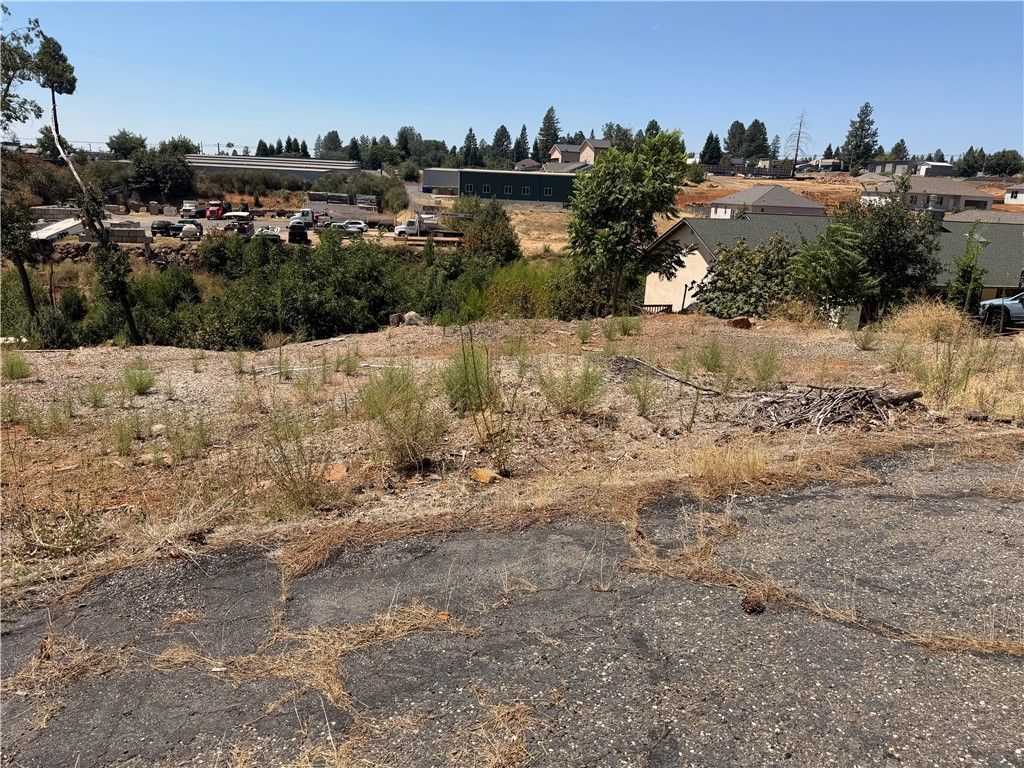 Image 4 of property listing at 5689 Brookview Way, Paradise, CA 95969
