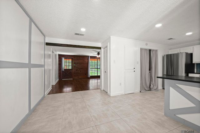21715 Noble Reames Rd, Zachary, LA 70791