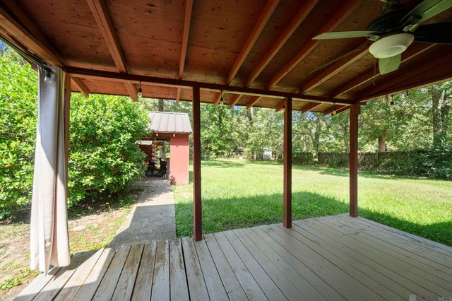 21715 Noble Reames Rd, Zachary, LA 70791
