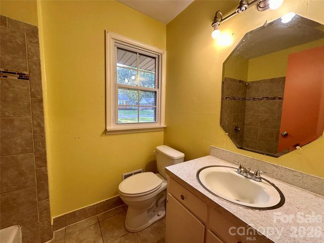 3220 Wiseman Drive, Charlotte, NC 28227