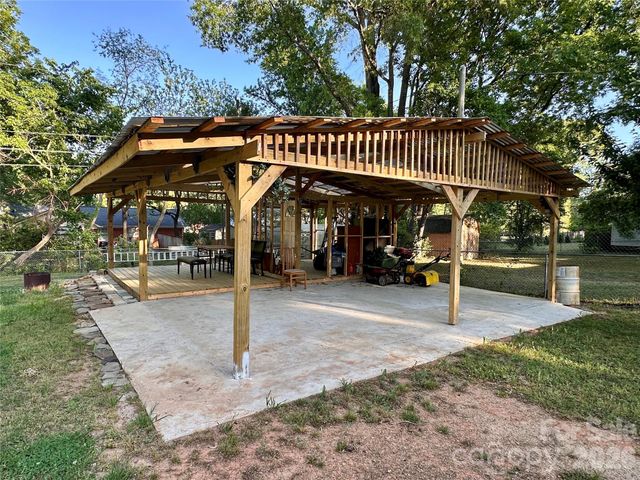 3220 Wiseman Drive, Charlotte, NC 28227