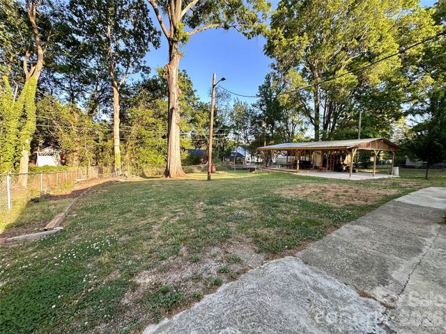 3220 Wiseman Drive, Charlotte, NC 28227