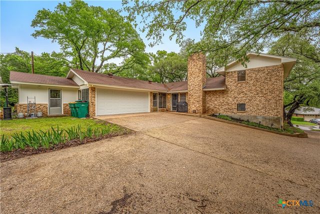 2600 N Beal Street, Belton, TX 76513