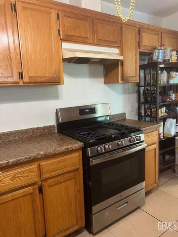 1420 Ralston Street, Bakersfield, CA 93307