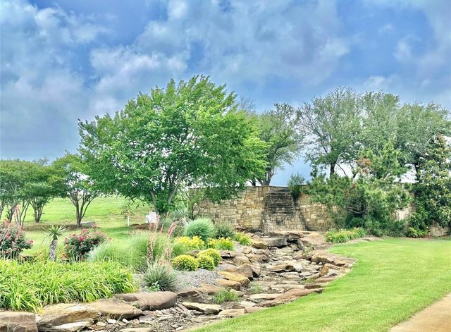 143 Whispering Pine Drive, Gordonville, TX 76245