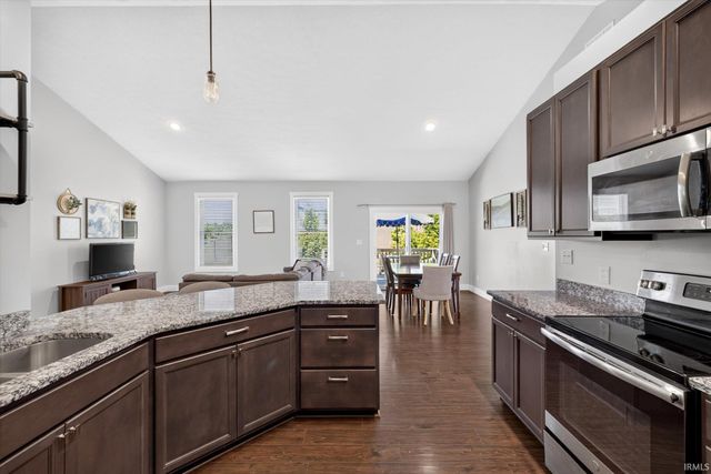 1164 S Hayden Court, Ellettsville, IN 47429