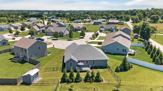 1164 S Hayden Court, Ellettsville, IN 47429