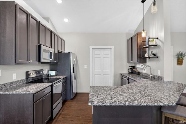 1164 S Hayden Court, Ellettsville, IN 47429