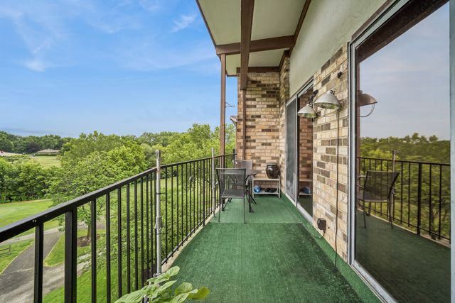 250 W Parliament Place 415, Mount Prospect, IL 60056
