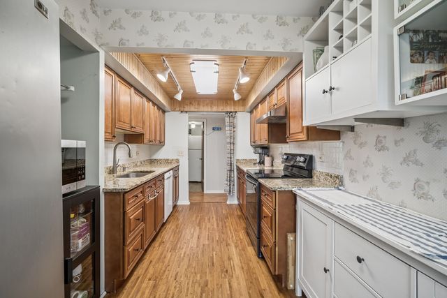 250 W Parliament Place 415, Mount Prospect, IL 60056