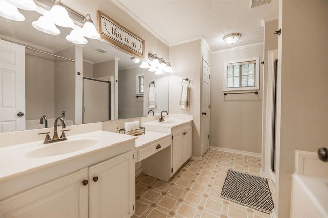 1315 Ridgeview Rd, Camden, AR 71701