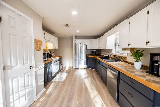 1315 Ridgeview Rd, Camden, AR 71701