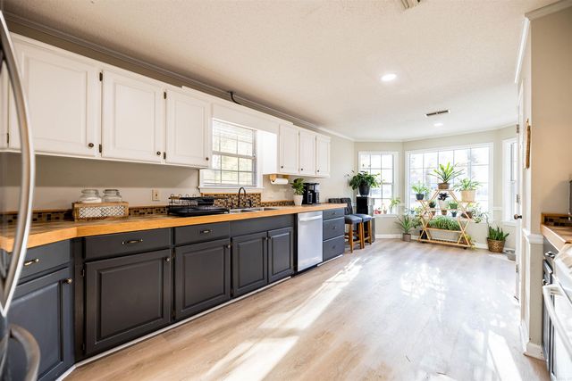 1315 Ridgeview Rd, Camden, AR 71701