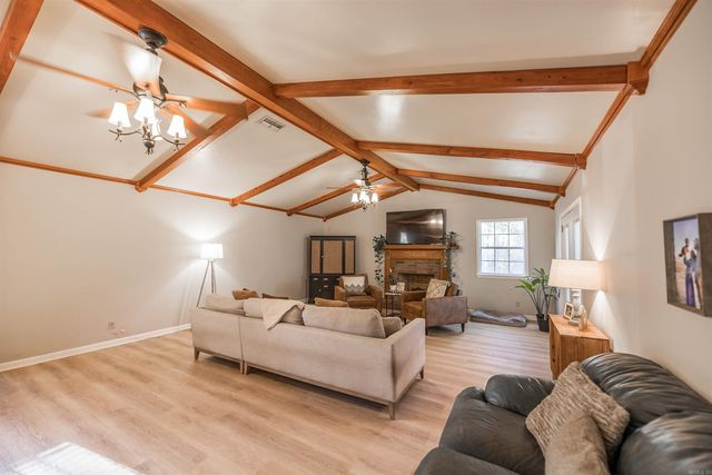 1315 Ridgeview Rd, Camden, AR 71701